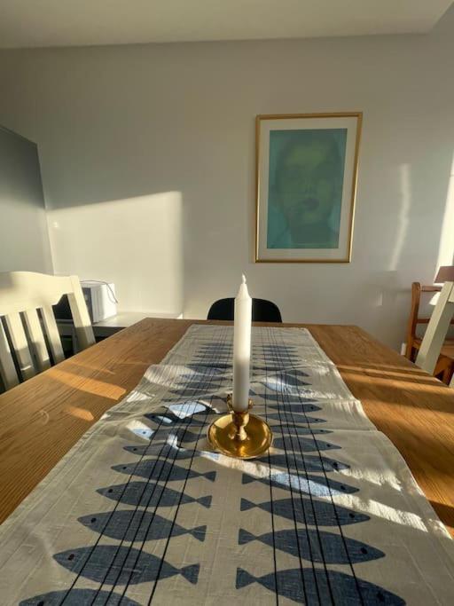 Newly Built Bright Apartment, Close To Everything If You Want To Visit Stockholm, You Will Find The Perfect Accommodation Here! Ferry Line 80 Makes It Very Convenient And Easy To Get To The City Center Nacka Bagian luar foto
