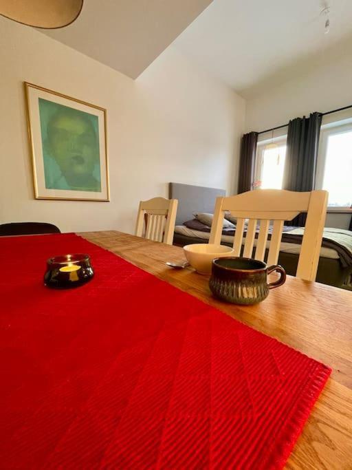 Newly Built Bright Apartment, Close To Everything If You Want To Visit Stockholm, You Will Find The Perfect Accommodation Here! Ferry Line 80 Makes It Very Convenient And Easy To Get To The City Center Nacka Bagian luar foto