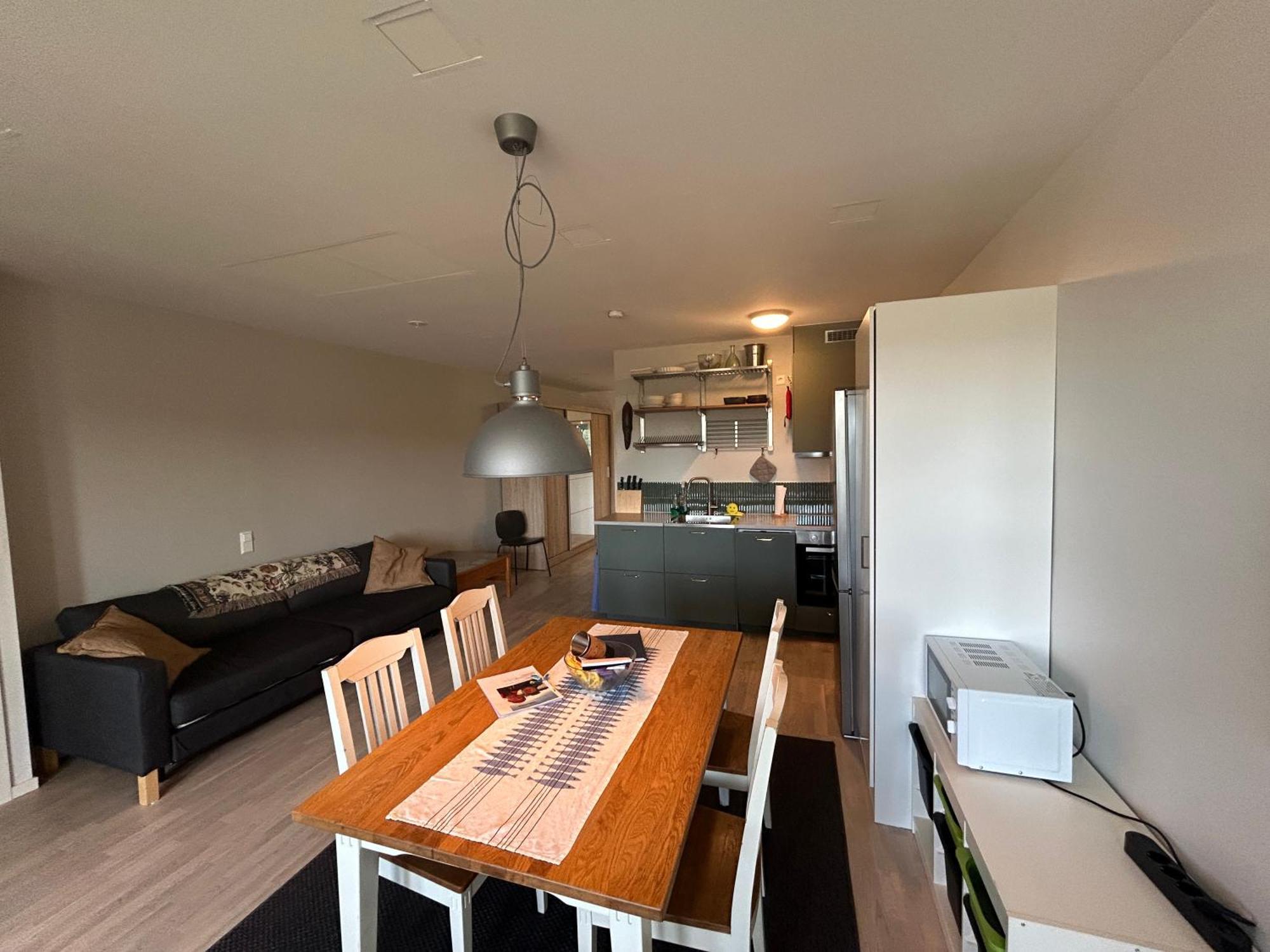Newly Built Bright Apartment, Close To Everything If You Want To Visit Stockholm, You Will Find The Perfect Accommodation Here! Ferry Line 80 Makes It Very Convenient And Easy To Get To The City Center Nacka Bagian luar foto